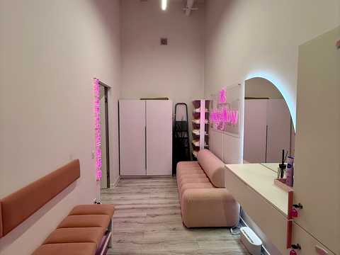 комерційна за адресою Лісківська вул., 37