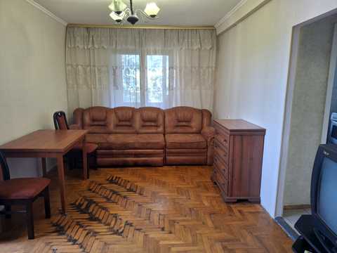 квартира за адресою Братиславська вул., 42-А