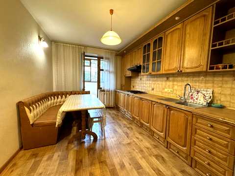 квартира по адресу Академика Филатова ул., 70/1