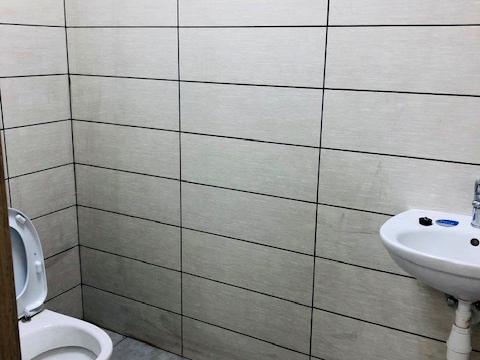1675667924206805