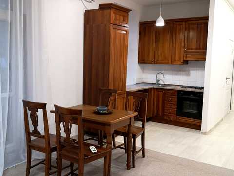комерційна за адресою Пирогова, 10г