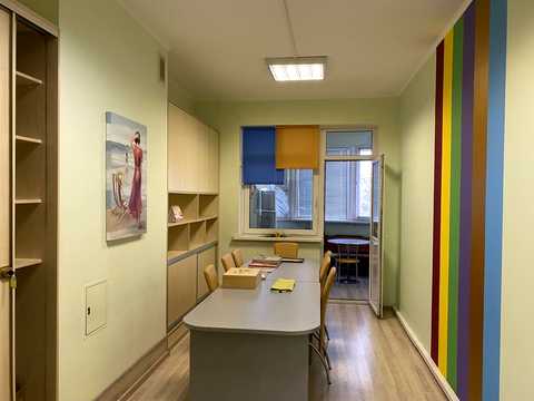 комерційна за адресою Турівська вул., 31