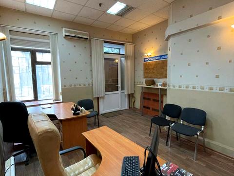 комерційна за адресою Велика Арнаутська вул., 18