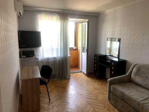 квартира за адресою Верховної Ради бульв., 33/1