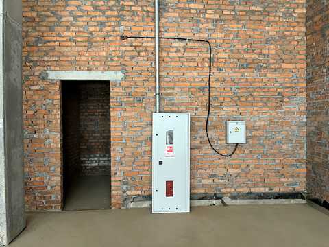 комерційна за адресою Олександра Олеся вул., 2-А