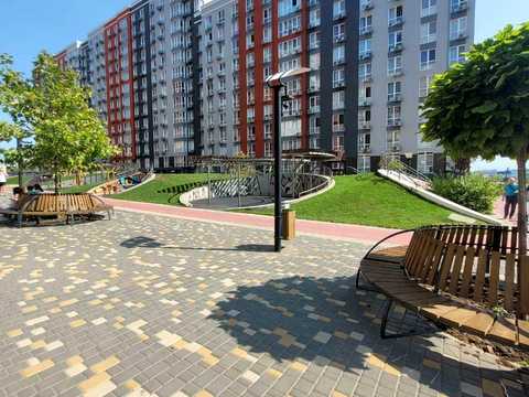 квартира за адресою смт. Авангард, Спрейса вул., 7