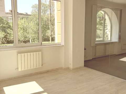 коммерческая по адресу Французский бульв., 35