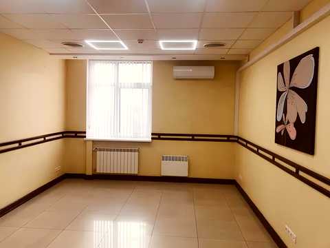 комерційна за адресою Лесі Українки бульв., 7-Б