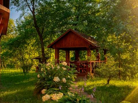 коммерческая по адресу Сливова, 1