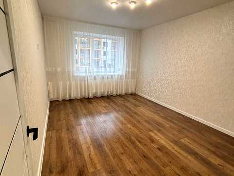 квартира за адресою Райдужна вул., 104