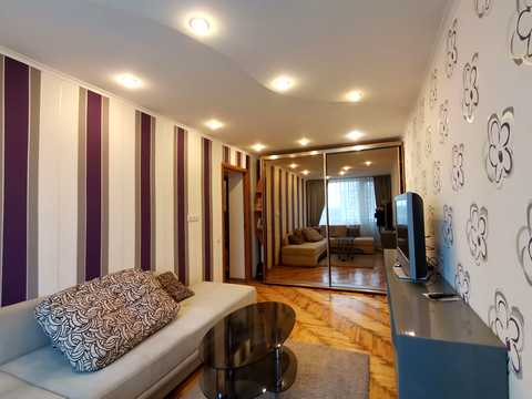 квартира за адресою Весніна вул., 1а