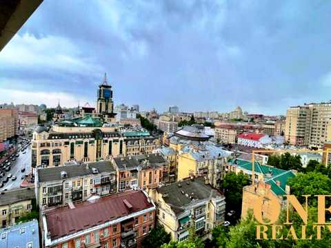 квартира за адресою Кропивницького вул., 10