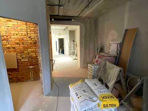комерційна за адресою Богдана Хмельницького бульв., 19