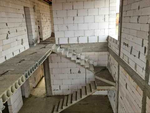 будинок за адресою смт. Таїрове, Лугова