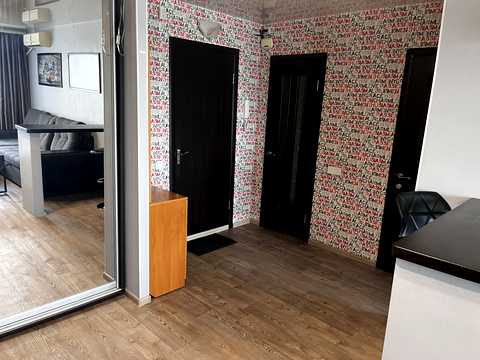 квартира по адресу Менахем-Мендл Шнеерсона ул. (Мініна), 1