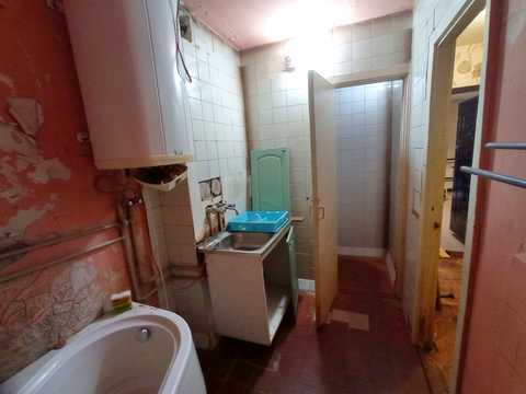 комерційна за адресою Робоча вул., 75