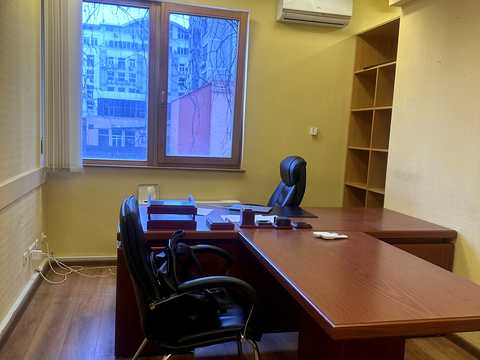комерційна за адресою Васильківська вул., 62/64