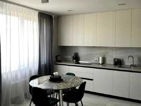 квартира за адресою Перлинна вул., 7