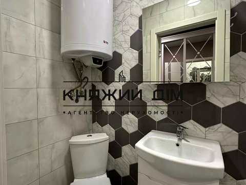 квартира за адресою Андрія Аболмасова вул. (Панельна), 7