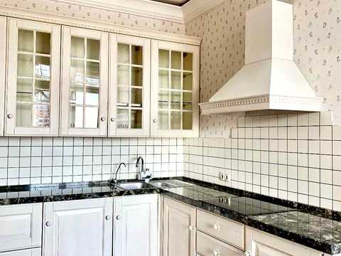 квартира за адресою Старонаводницька вул., 6-Б