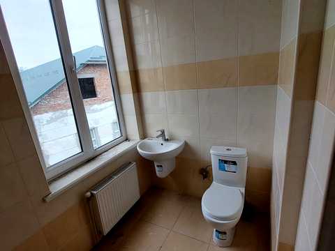 комерційна за адресою Бурштин, Калуська, 3а