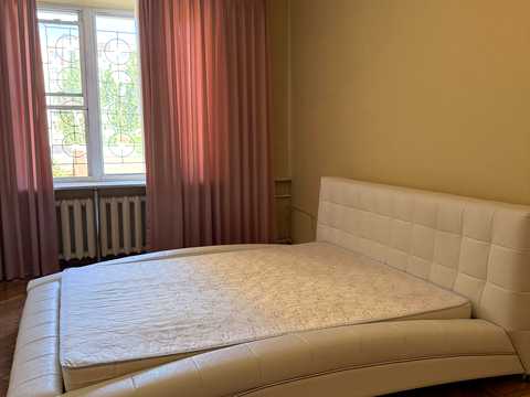 квартира за адресою Льва Толстого, 12