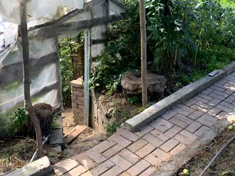 будинок за адресою Космонавтів, 5