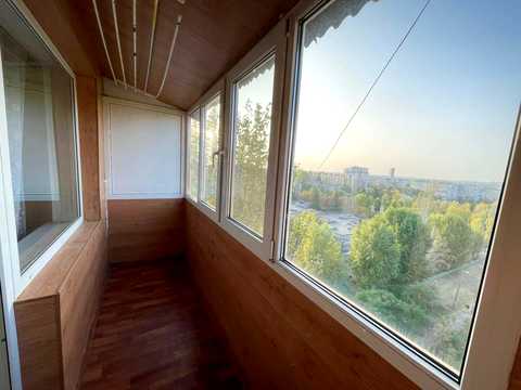 квартира за адресою Космонавтів вул., 17