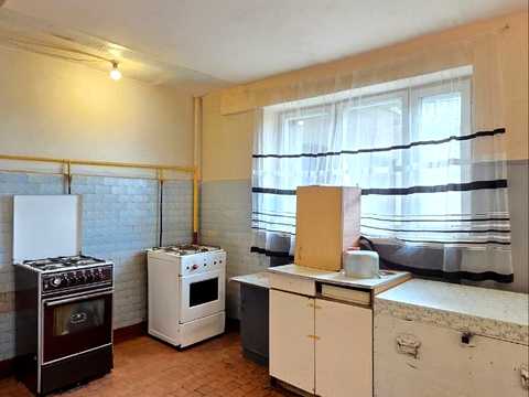 квартира за адресою Киргизька вул., 3а