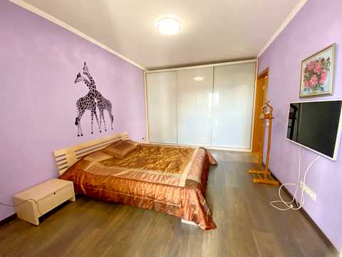 квартира за адресою Автозаводська вул., 81