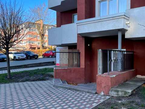 комерційна за адресою Вереснева вул., 22-Б