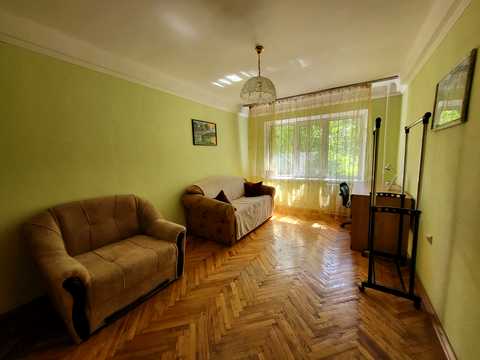 квартира по адресу Строителей ул., 17