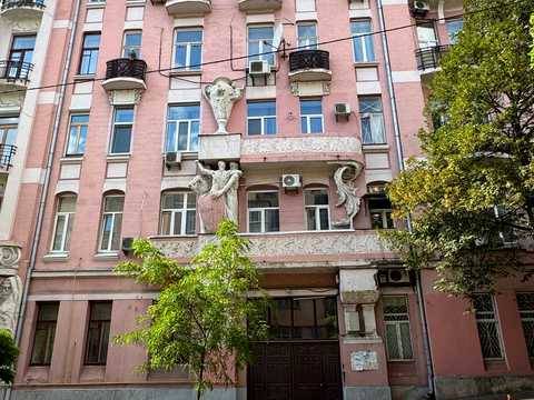 коммерческая по адресу Костёльная ул., 7