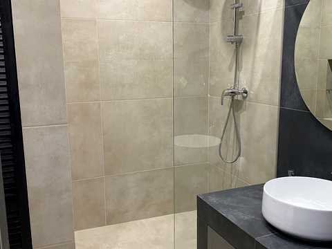 квартира за адресою Зарічна вул., 4к1