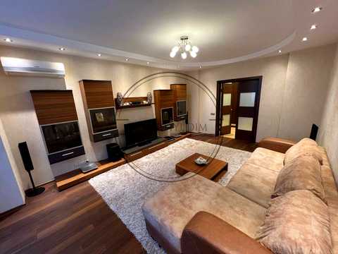 квартира за адресою Анни Ахматової вул., 35