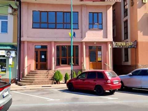 комерційна за адресою Надвірна, Чорновола вул., 9а