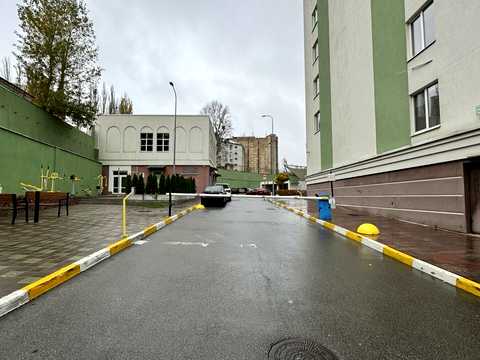 комерційна за адресою Київ, Герцена вул., 35В