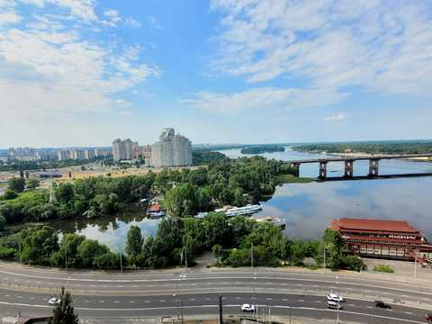 квартира за адресою Набережно-Рибальська вул., 27