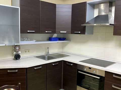 квартира за адресою Дніпровська набережна вул., 1