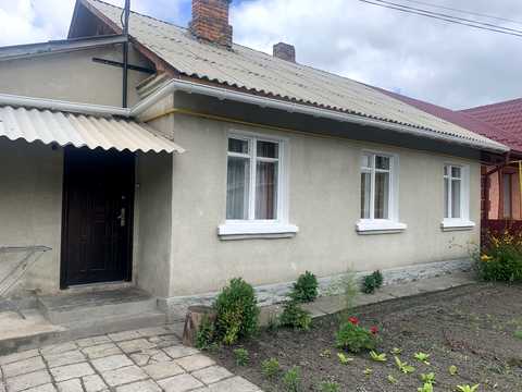 квартира за адресою Військова, 1