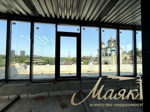 комерційна за адресою Ломаківська вул. (Мічуріна), 15-17