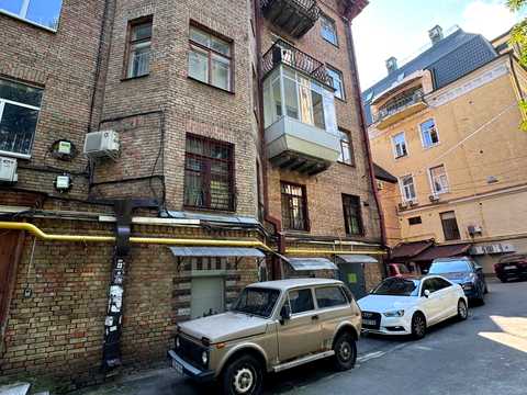 комерційна за адресою Софіївська вул., 16/16