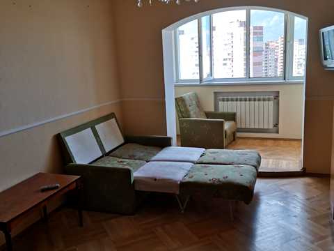 квартира за адресою Володимира Висоцького бульв., 5
