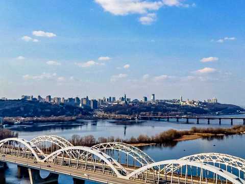 квартира за адресою Причальна вул., 11