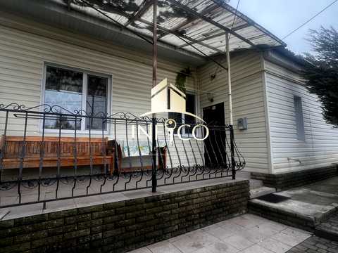будинок за адресою Грузиненка вул., 8