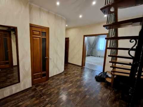 будинок за адресою Лугова