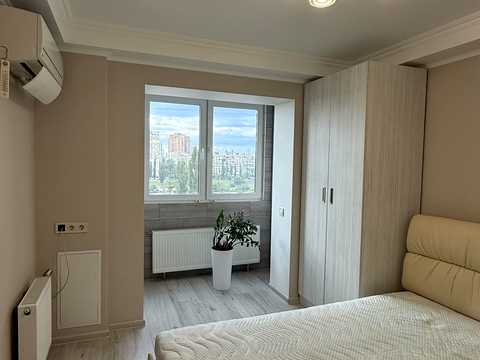 квартира за адресою Амвросія Бучми бульв., 4