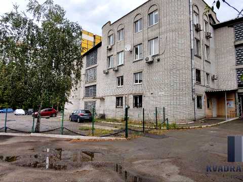 комерційна за адресою Добровольців пров., 3