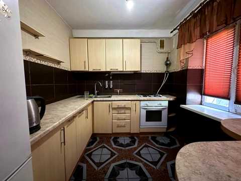 квартира за адресою Зодчих вул., 34