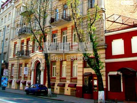комерційна за адресою Велика Житомирська вул., 10
